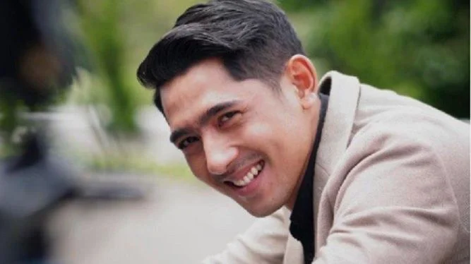 Arya Saloka